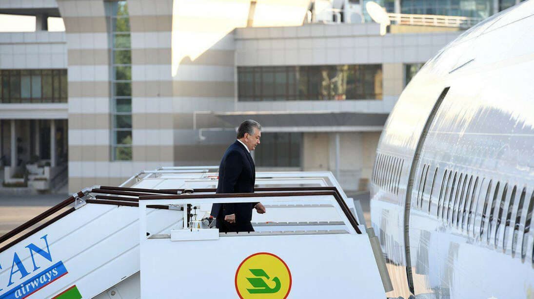 Shavkat Mirziyoyev departs for Azerbaijan