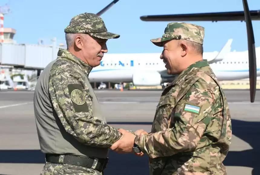 Defense Ministers of Uzbekistan and Kazakhstan meet in Aktau