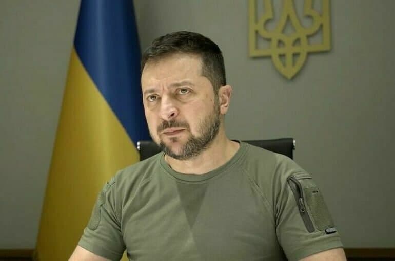 Zelenskiy Ukrainadagi elektr stansiyalarining 30 foizi vayron bölganini ma’lum qildi