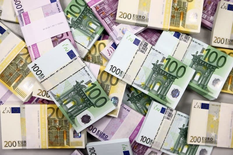 Germaniya sanksiyalar doirasida Rossiyaning 5 mlrd yevrolik aktivlarini muzlatdi