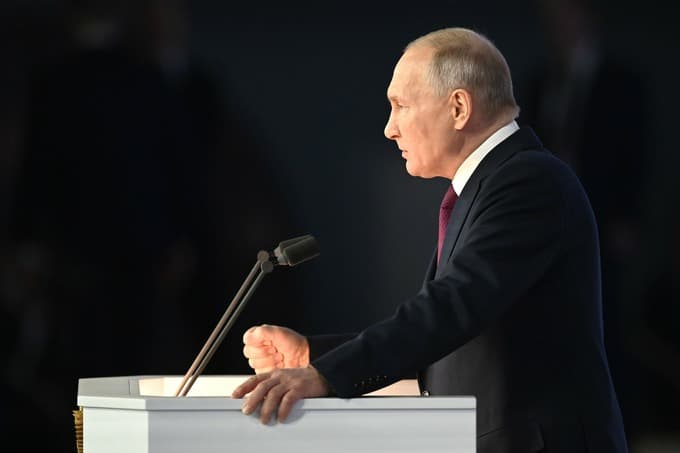 Россияни жанг майдонида енгиб бўлмайдими? — Путин уруш ҳақида нималар деди ва унинг гаплари ҳақиқатга қанчалик мос?