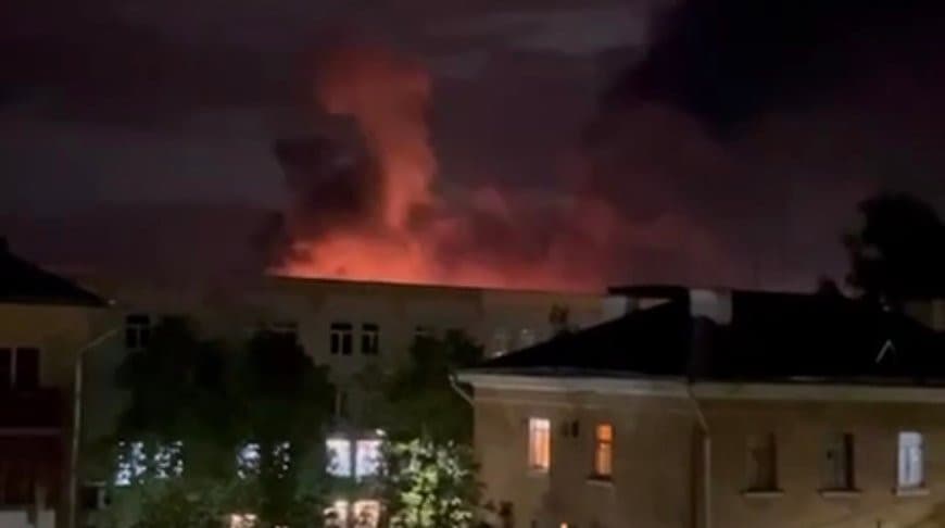 Pskovdagi harbiy-fuqarolik aeroporti dronlar hujumiga uchradi