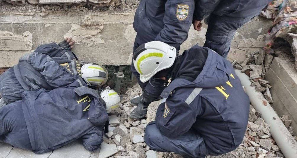 Под завалами в Турции нашли трёх узбекистанцев
