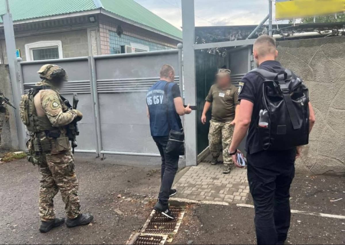 Ukrainaning 11 mintaqasidagi «voyenkomat»larda 100 ga yaqin tintuv o‘tkazildi
