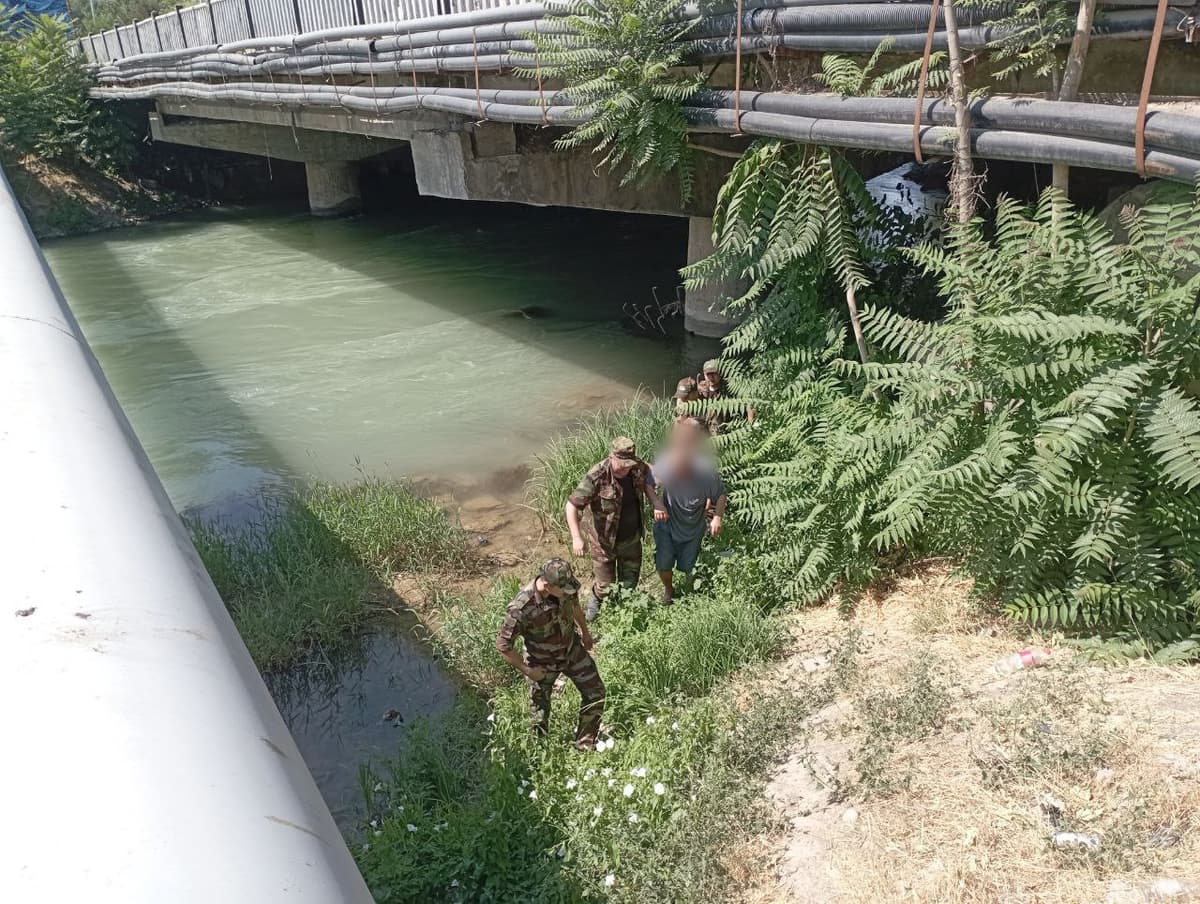 Toshkentda Bo‘zsuv kanalida cho‘kayotgan fuqaro qutqarib qolindi