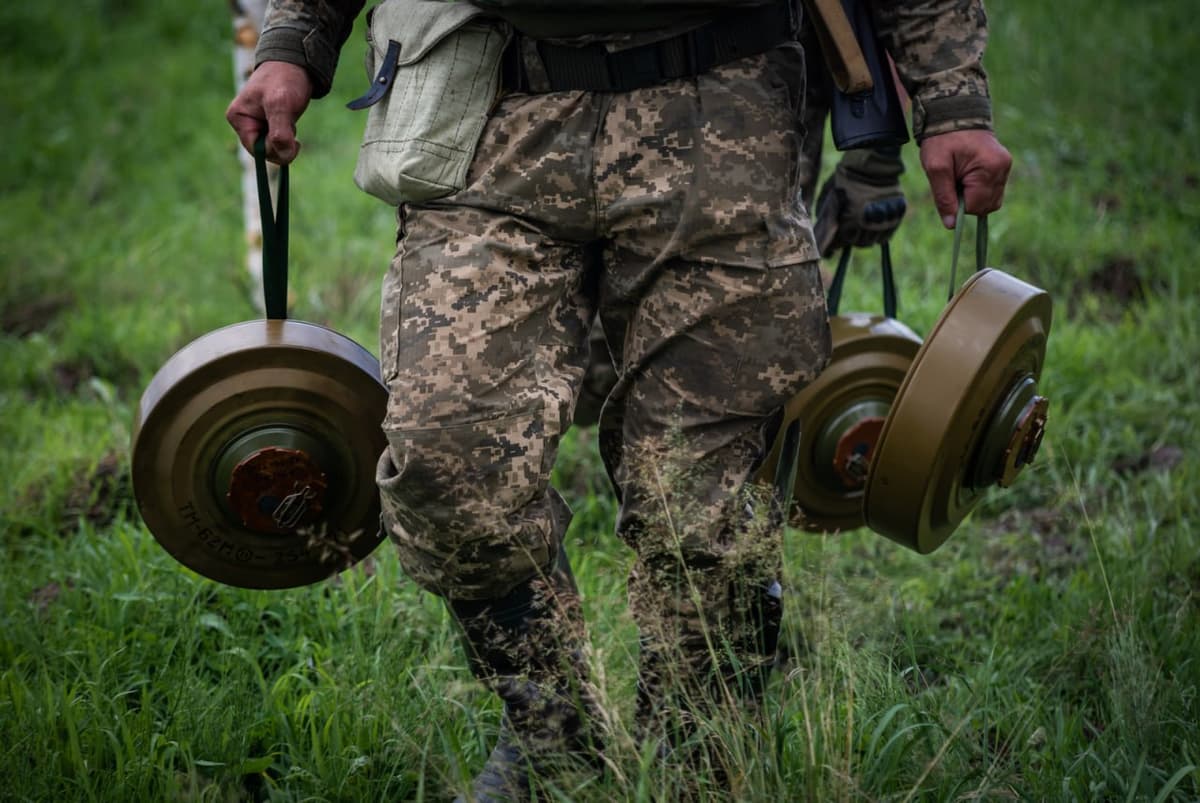 Ukraina Belarus bilan chegarani minalashni boshladi 