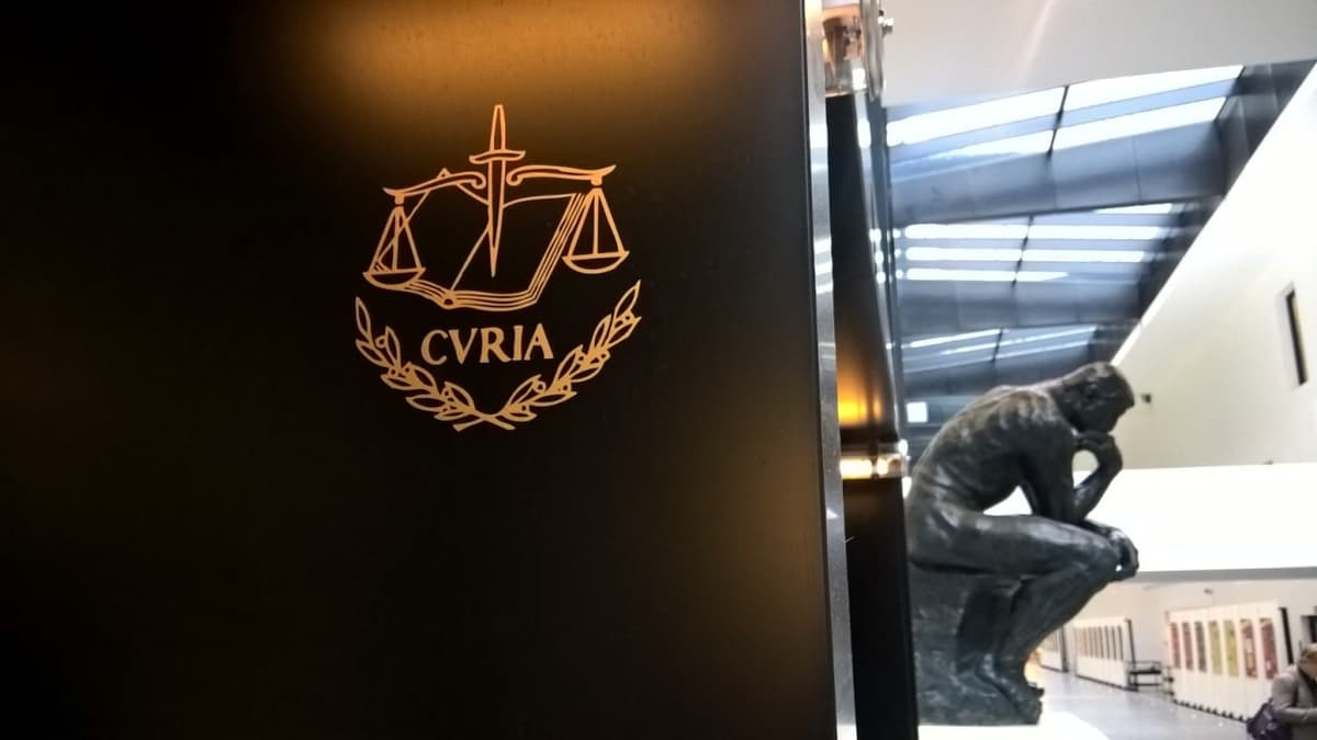 Россиялик олигархлар санкцияларга Европа судида эътироз билдиряпти