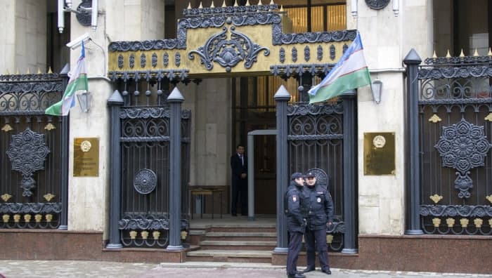 Elchixona Rossiyadagi O‘zbekiston fuqarolarini Ukraina bilan chegaradosh hududlarga borishdan tiyilishga chaqirdi