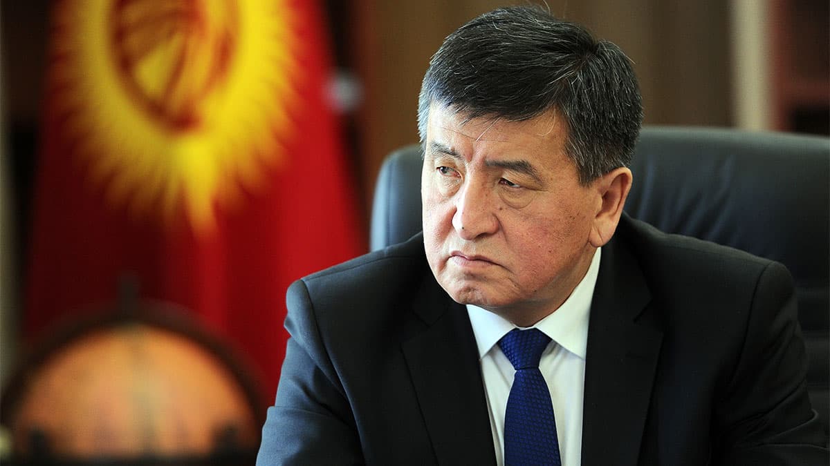 Qirg‘iz deputati Sooranbay Jeenbekovni sobiq prezident maqomidan mahrum qilish taklifi bilan chiqdi