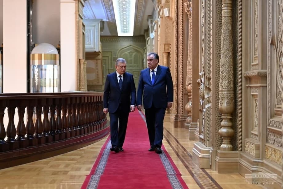 Шавкат Мирзиёев выразил соболезнования Эмомали Рахмону 
