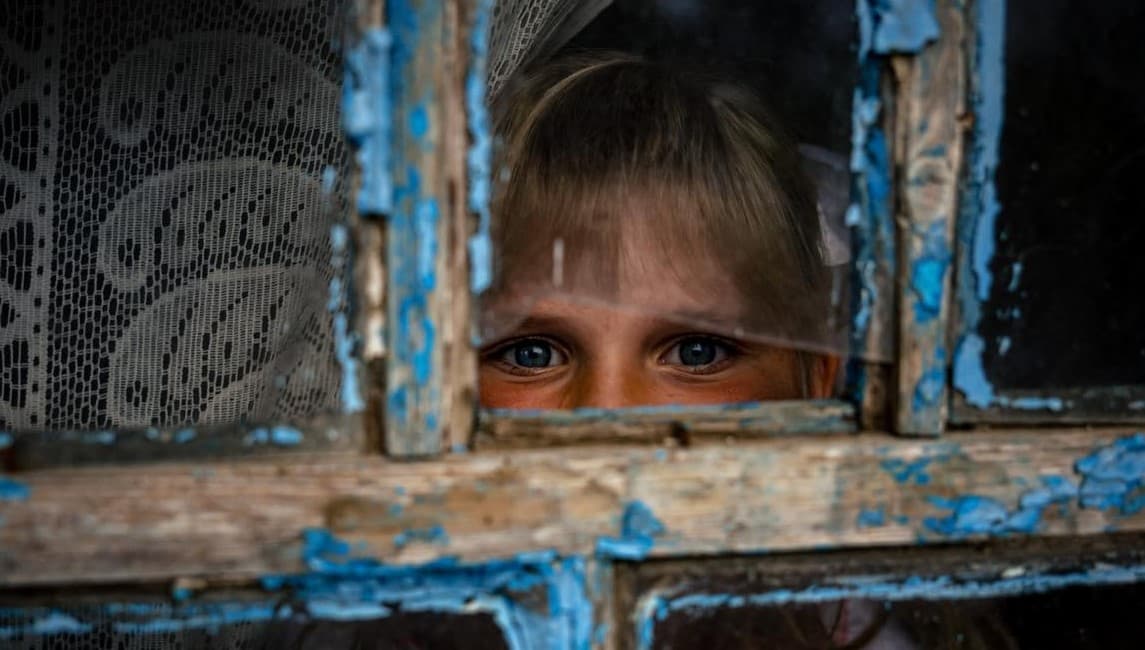 Bryussel ukrainalik bolalarning deportatsiyasiga oid dalillar yiğişni boşladi