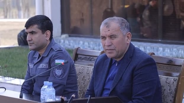 Sirdaryo tumani hokimi o‘quvchi qizlarga non yopishni o‘rgatish tashabbusi bilan chiqdi