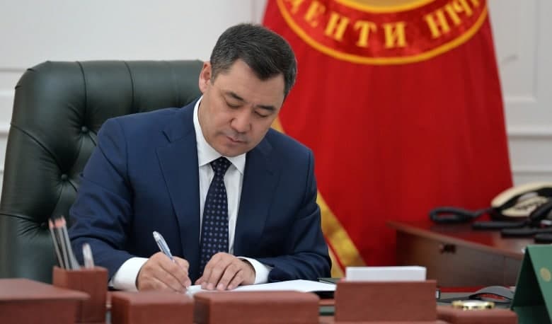 Japarov O‘zbekiston bilan chegara bitimini ratifikatsiya qilish to‘g‘risidagi qonunni imzoladi