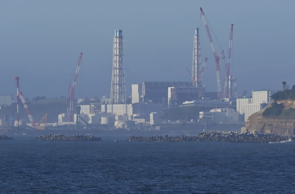 Yaponiya Fukushima AES suvini okeanga oqizishni boshladi
