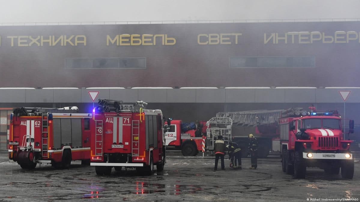 Москва вилоятида «Стройпарк» савдо маркази ёниб кетди