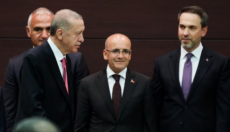 Erdöğan Turkiyaning yangi hukumatini şakllantirdi