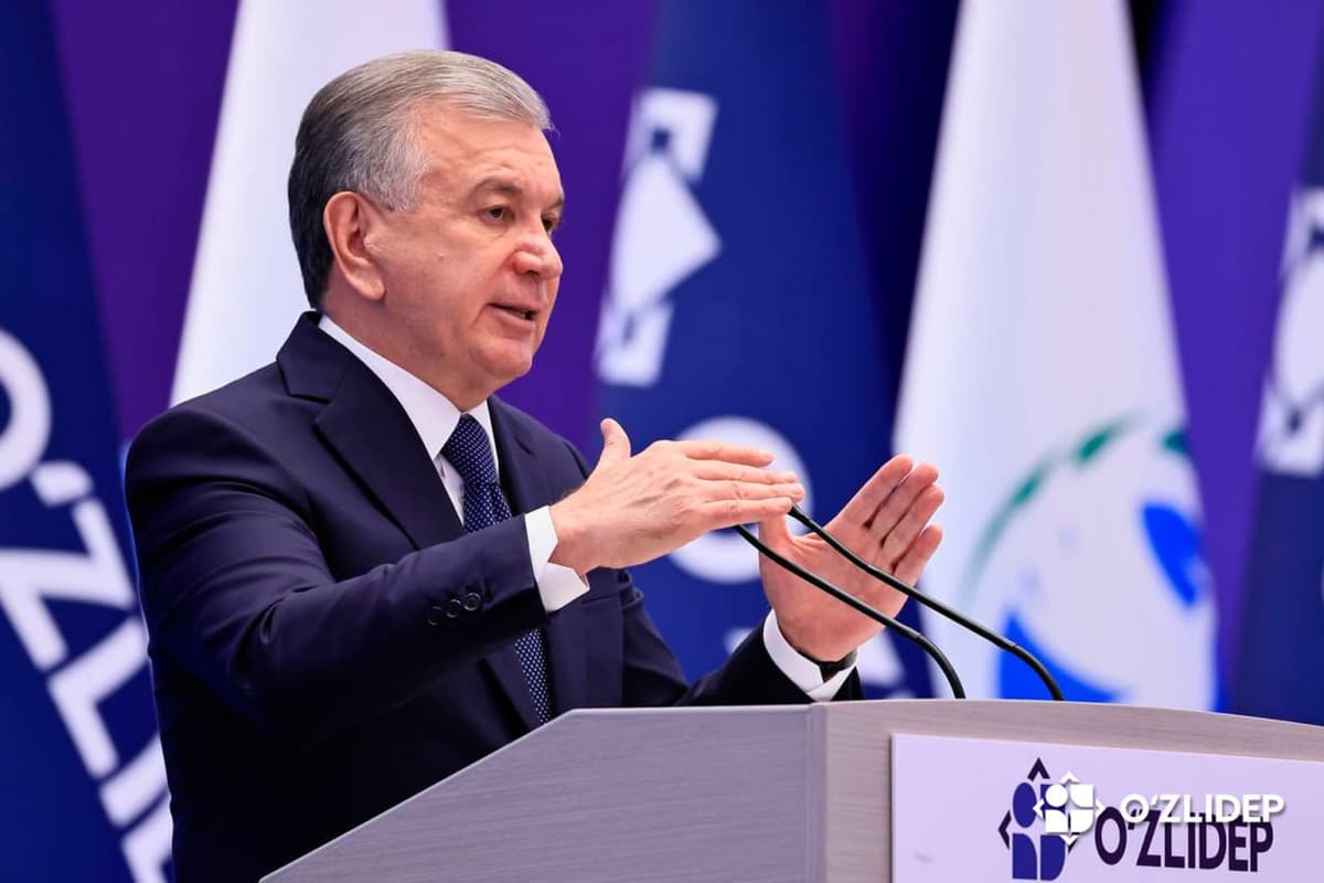 Мирзиёев посетил мавзолей Имама Бухари и комплекс Хазрати Хизр