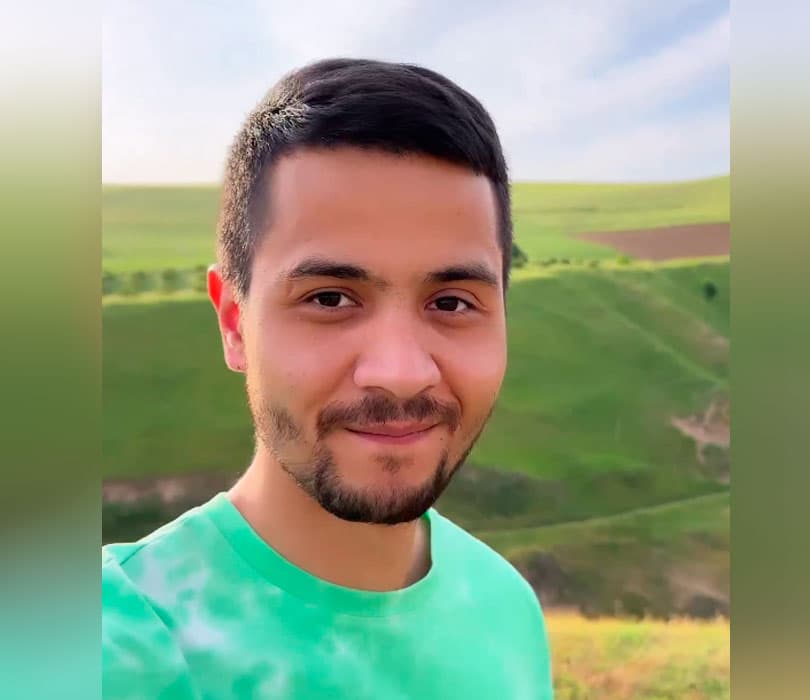 Author of ACTIVIST project appears in public for the first time after being imprisoned for 15 days