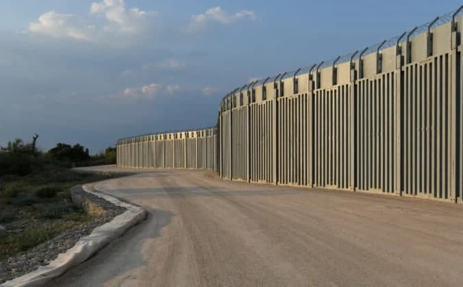 Gretsiya Turkiya bilan çegara böylab devor qurişga qaror qildi