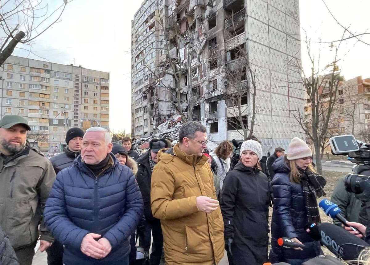 Rossiya Germaniya taşqi işlar vaziri kelganidan söng Xarkivga hujum qildi