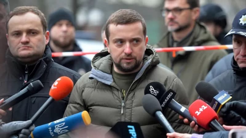 Ukrainada shov-shuvli iste’folar to‘lqini: prezident ofisidan mudofaa vazirligigacha. Kim nima uchun ishdan ketdi?