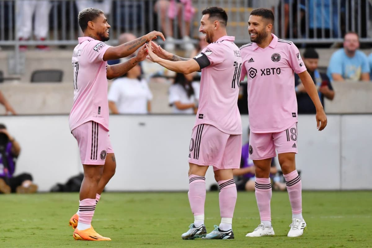 «Inter Mayami» yirik g‘alaba evaziga Ligalar kubogi finaliga chiqdi, Messi 9-golini 30 metrdan kiritdi