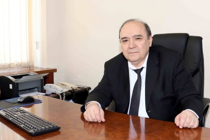 Мир-Акбар Рахманкулов покинул пост заместителя советника президента