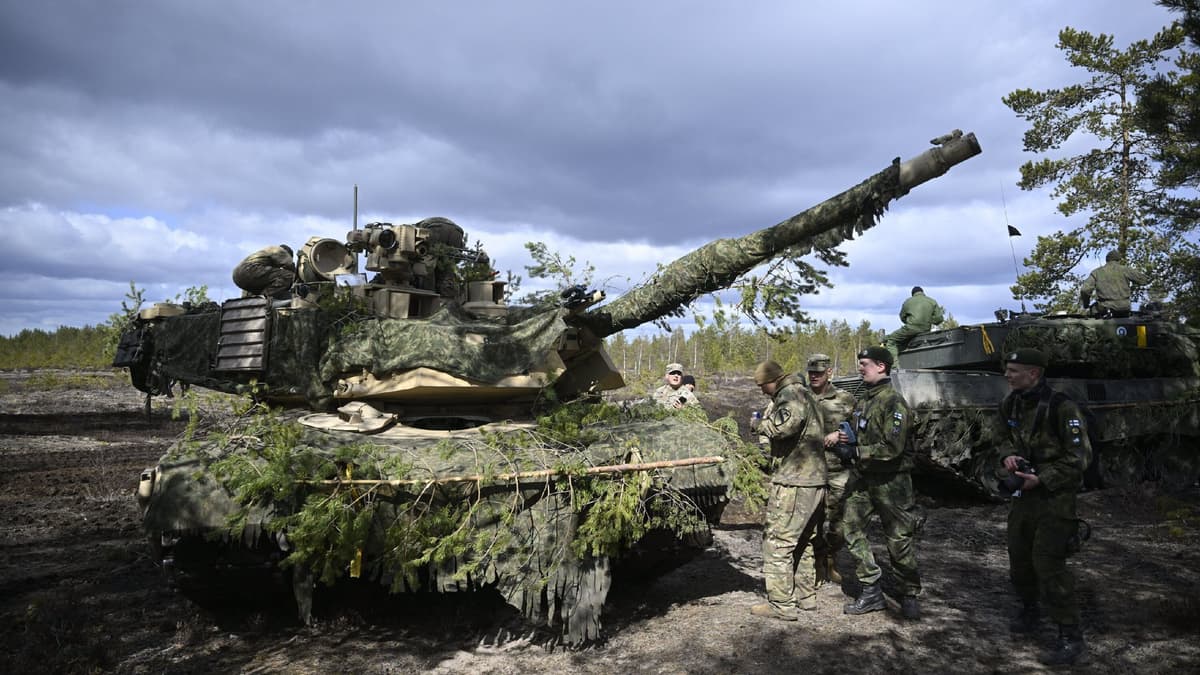 Amerikaning ilk Abrams tanklari Ukrainaga yetib keldi