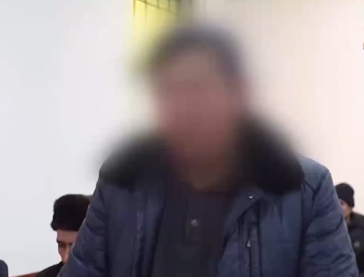 Samarqandda öquvçini urib quloq pardasini yirtib yuborgan direktorga hukm öqildi