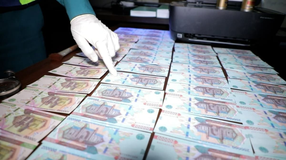 Law enforcement bodies detain individuals near Tashkent for attempting to circulate 26 million soums of fake money 