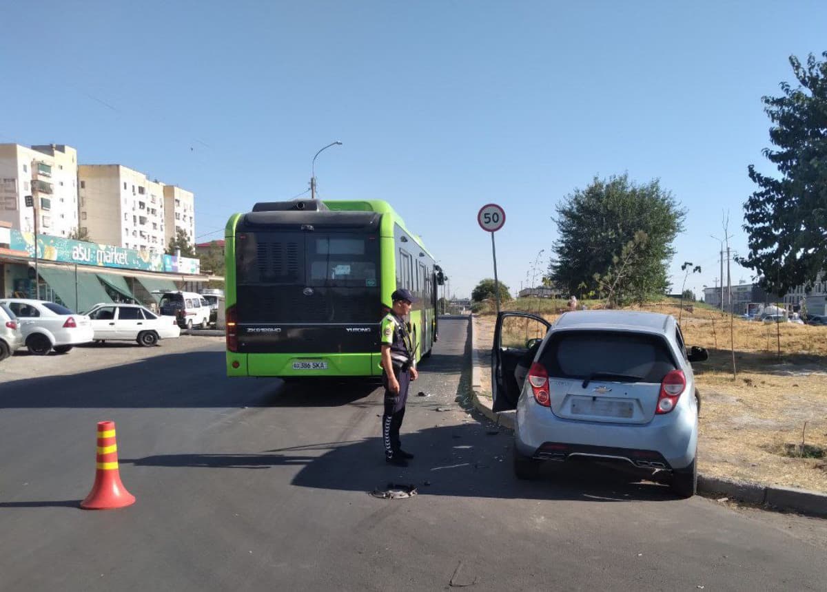 Toshkentda avtobus va Spark ishtirokida YTH sodir bo‘ldi