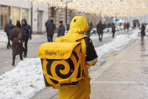 «Yandeks»ning ovqat yetkazish servisi xodimlari ish tashlash qildi