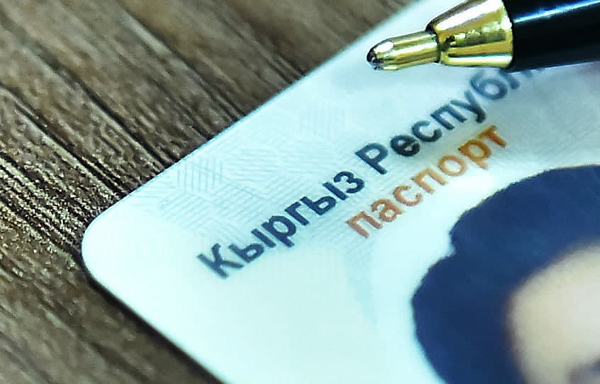 Qirg‘izistonda pasportga ona ismini yozishga ruxsat berildi