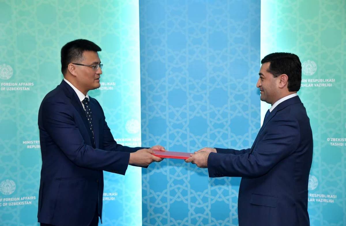 New ambassador of China presents copies of his credentials to Foreign Minister Saidov