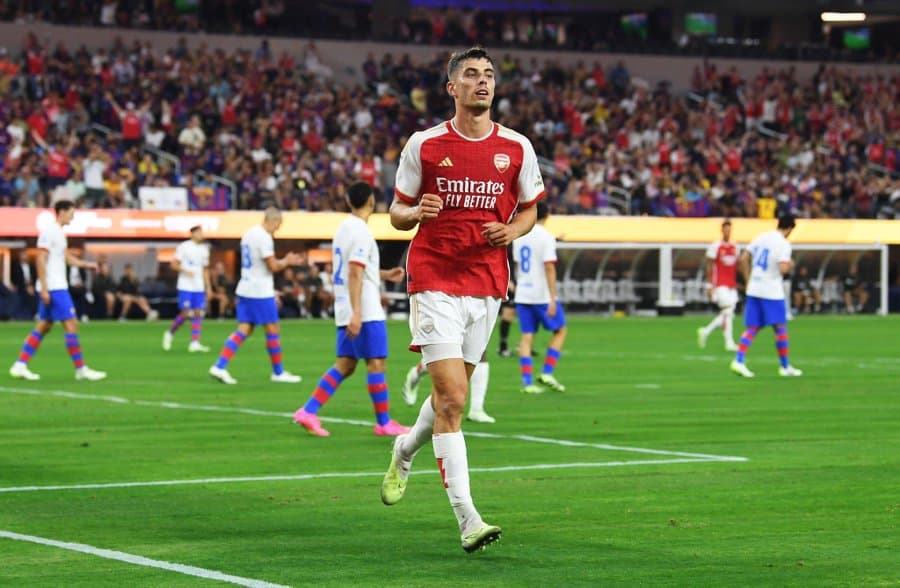 O‘rtoqlik o‘yini. 8 ta gol urilgan o‘yinda «Arsenal» «Barselona»ni mag‘lub etdi