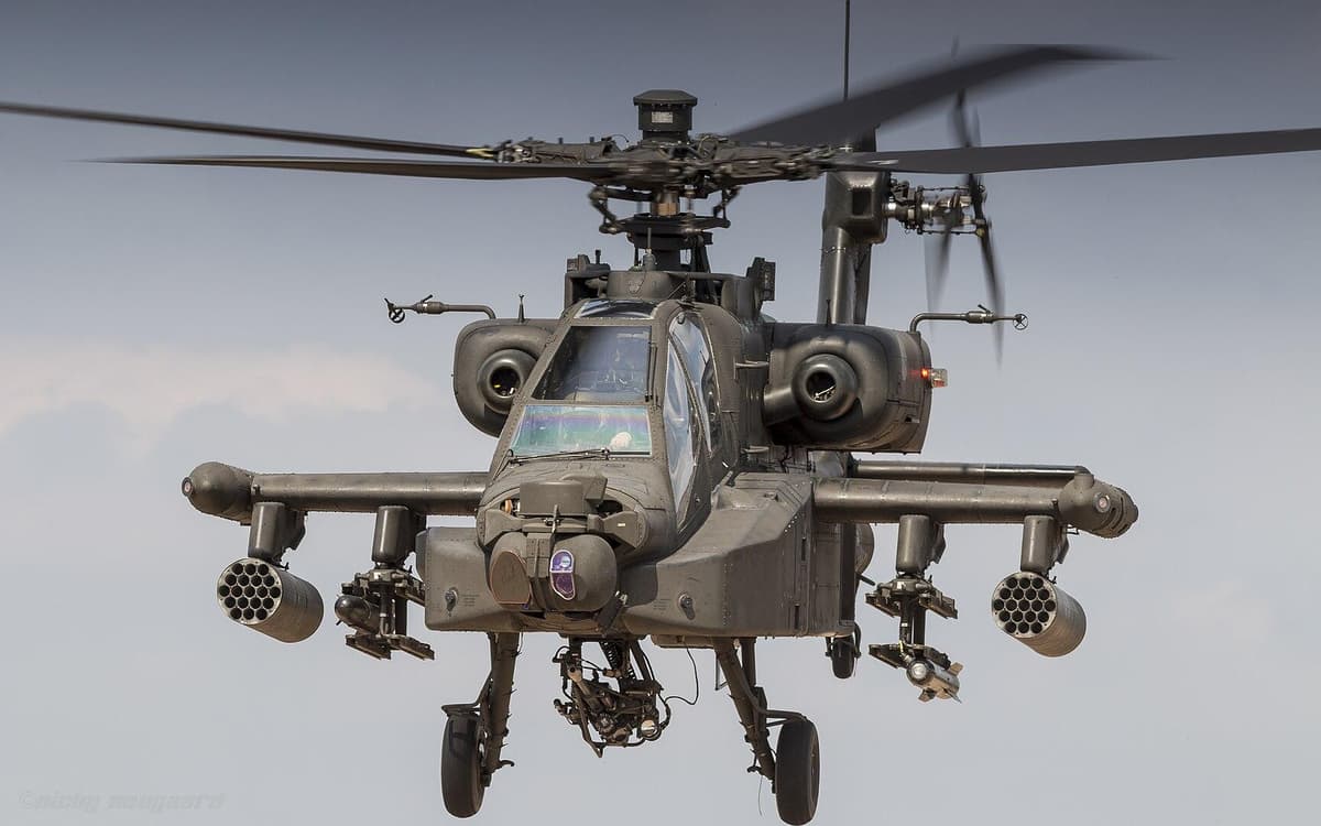 Ҳўрмуз яқинида АҚШ армиясининг «Apache» вертолёти қулаб тушди