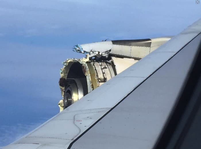 A380 самолётининг парвоз вақтида двигатели қопламаси бўлакланиб кетди
