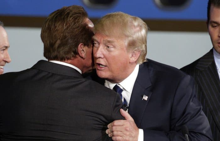Шварценеггер Трампга жойларни алмашишни таклиф этди