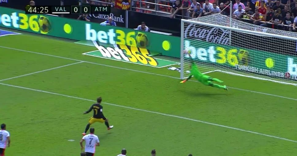 «Valensiya» darvozaboni mo‘'jiza ko‘rsatishda davom etadi: U 1 o‘yinda 2ta penalti qaytarib, rekordini yangiladi