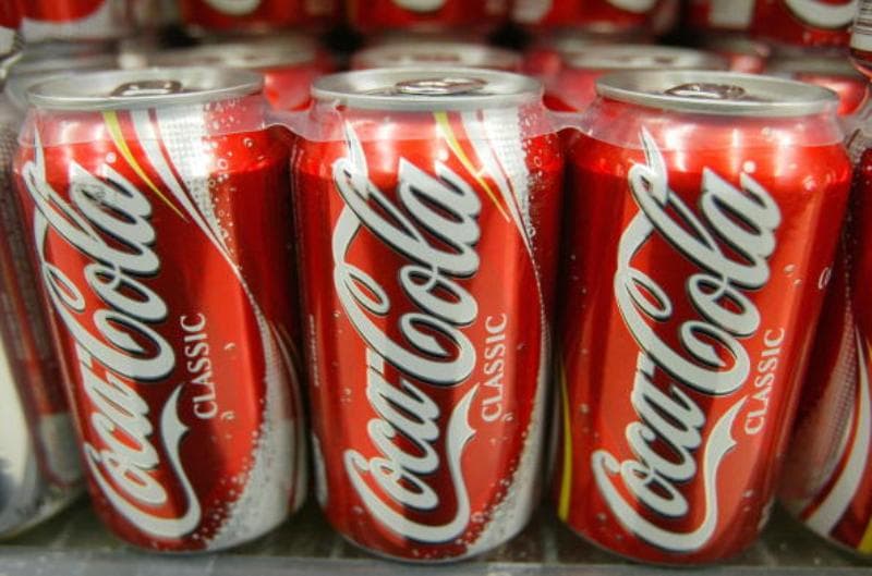 Shimoliy Irlandiyada Coca-Cola idishlarida inson faoliyati chiqindilari aniqlandi
