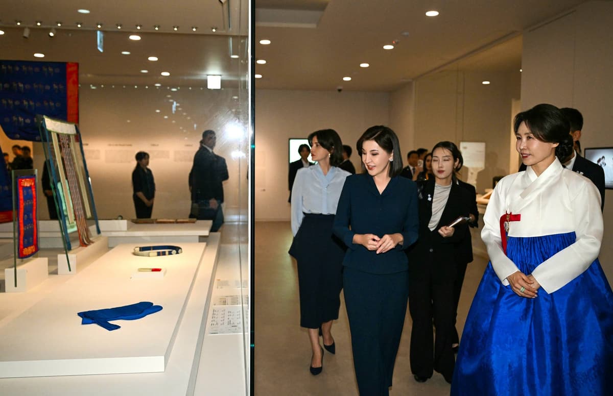 Ziroat Mirziyoyeva Koreya Milliy saroy muzeyiga tashrif buyurdi