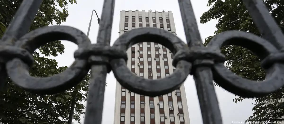 Россия хорижга кетган фуқаролари учун чекловлар реестрини ишга туширди
