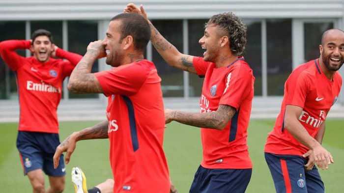 Neymar hammasini oldindan rejalashtirgandi: Alves u tufayli «PSJ»ga kelgan