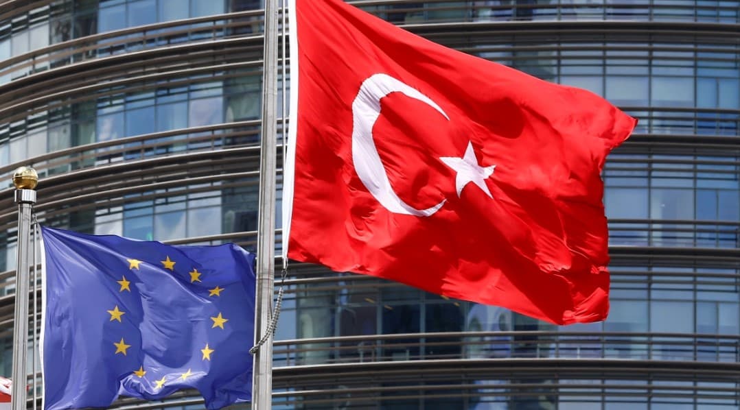 Turkiya Yevropa Ittifoqiga muhojirlar bo‘yicha kelishuvni uzish bilan tahdid qildi