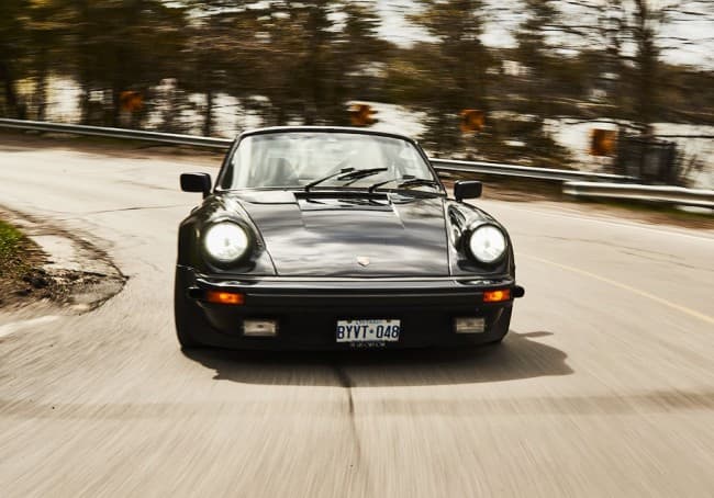 Канадада бир миллион километрдан кўпроқ йўл босган Porsche 911 топилди