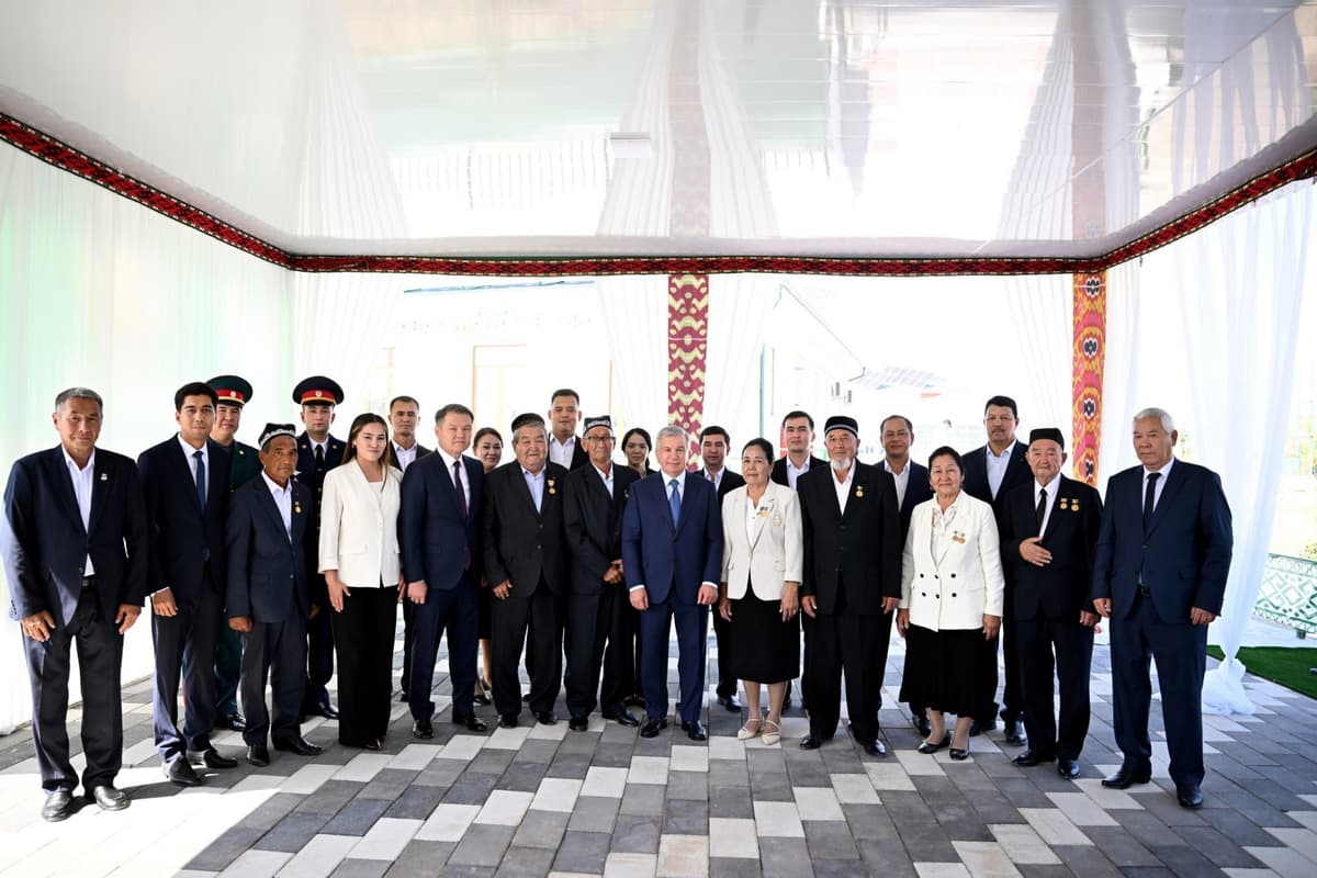 President Mirziyoyev reviews local projects, beekeeping initiatives in Karakalpakstan