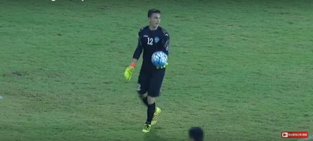 O‘zbekiston o‘smirlari terma jamoasi darvozaboni KXDRga juda chiroyli gol kiritdi (Video)