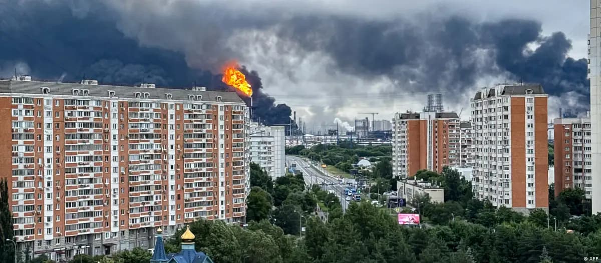Ukraina Tramp bosimida Rossiya neft zavodlariga zarbalarni vaqtinça töxtatdi