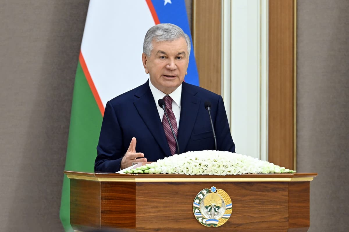 President Mirziyoyev criticizes regional governors as imports outpace exports in five regions
