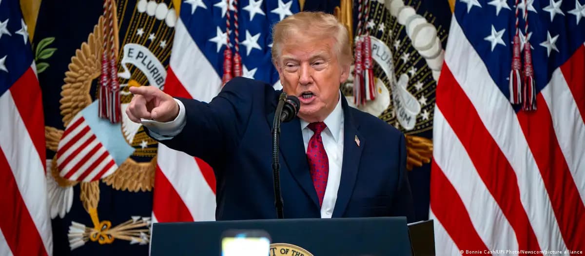 Суд Трамп ишдан олган прокурорни лавозимида қолдирди